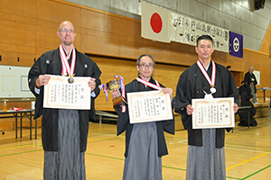 4段以上